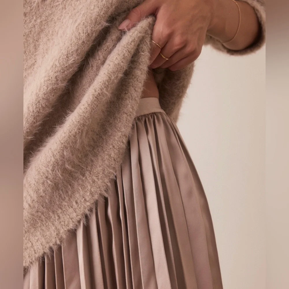Chelsea Pleated Midi Skirt - Champagne - Picture 2 of 10